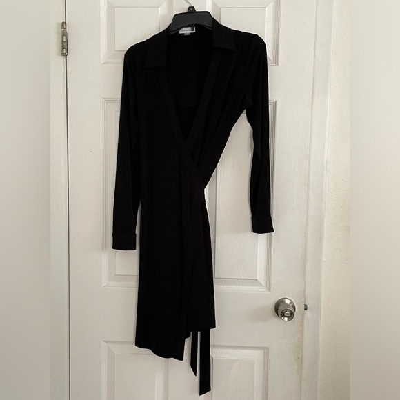 Calvin Klein wrap dress - Picture 1 of 4